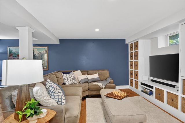 35 Richardson Rd, Belmont, MA 02478