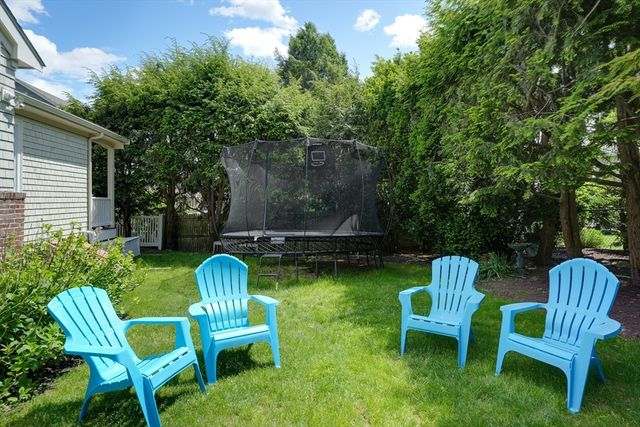 35 Richardson Rd, Belmont, MA 02478