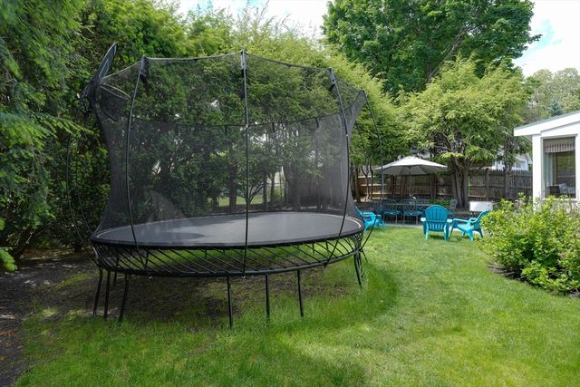 35 Richardson Rd, Belmont, MA 02478