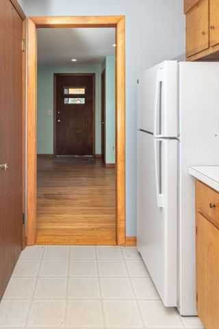 142 Spruce Hill Ave, Northampton, MA 01062