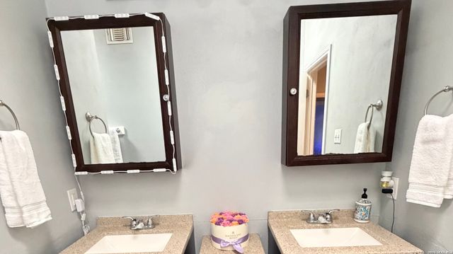 5711 SPRING SUNSHINE, San Antonio, TX 78247