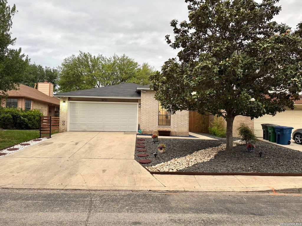 5711 SPRING SUNSHINE, San Antonio, TX 78247