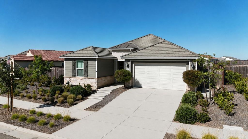 Image 1 of property listing at 4672 Silverado Road, Madera, CA 93636