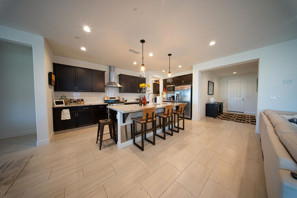 Image 10 of property listing at 4672 Silverado Road, Madera, CA 93636