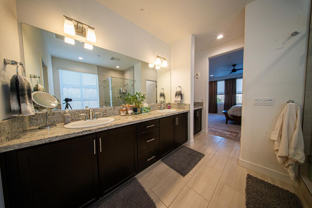 Image 15 of property listing at 4672 Silverado Road, Madera, CA 93636