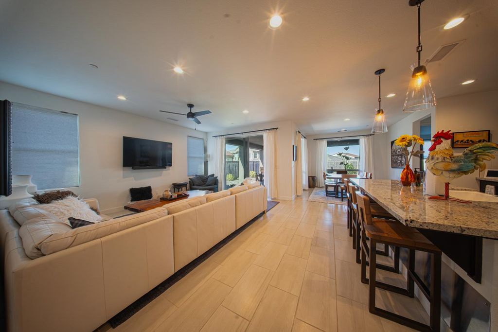 Image 25 of property listing at 4672 Silverado Road, Madera, CA 93636