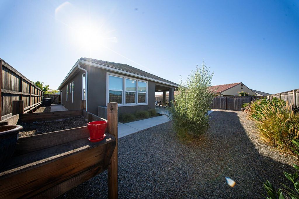 Image 29 of property listing at 4672 Silverado Road, Madera, CA 93636
