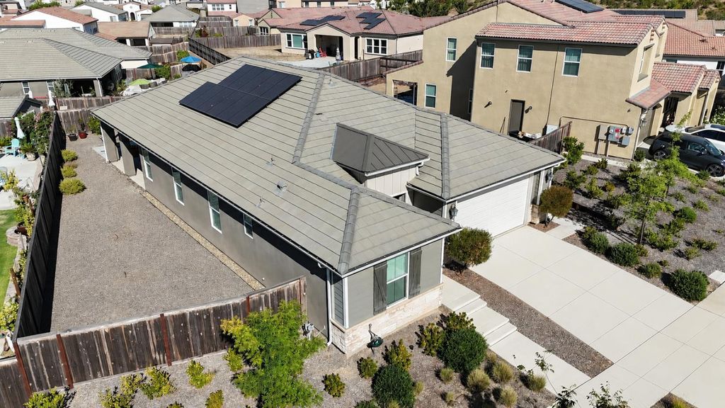 Image 3 of property listing at 4672 Silverado Road, Madera, CA 93636