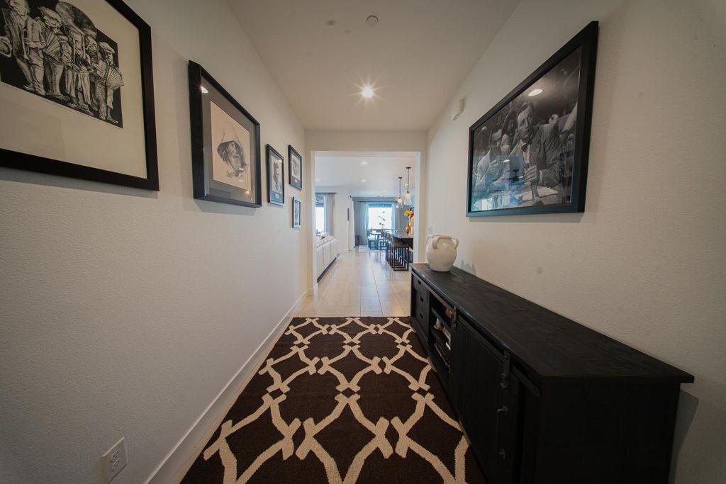 Image 4 of property listing at 4672 Silverado Road, Madera, CA 93636