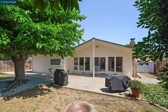 4050 Sacramento St, Concord, CA 94521