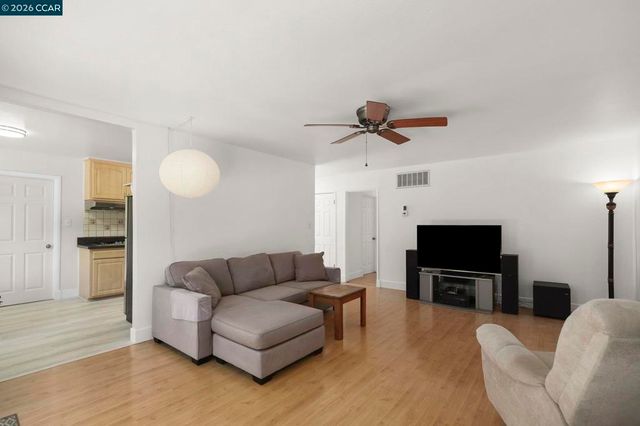 4050 Sacramento St, Concord, CA 94521