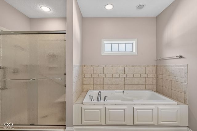 10074 Pyrite Court, Noblesville, IN 46060