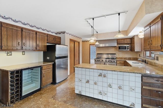 439 Long Hill Rd, Hillsborough Twp., NJ 08844