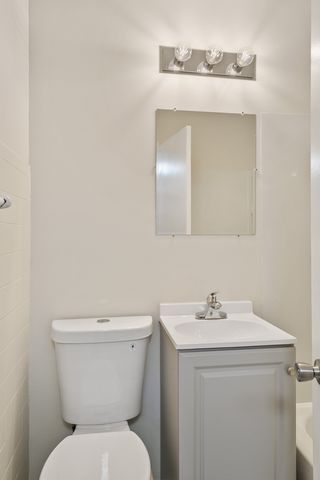 1021 Tollview Avenue 5, Aurora, IL 60505