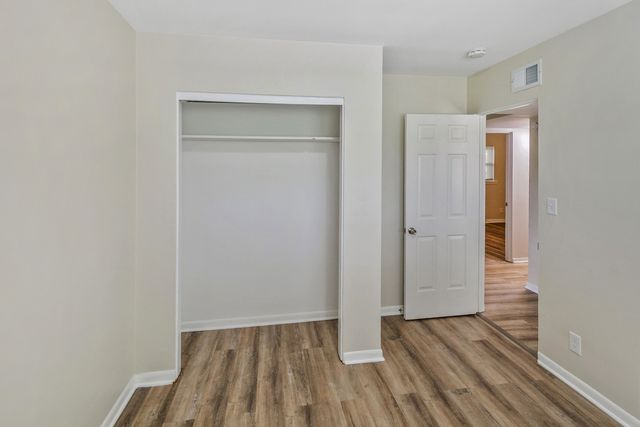 1021 Tollview Avenue 5, Aurora, IL 60505