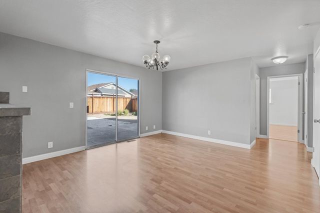 60 Knight Lane, Hollister, CA 95023