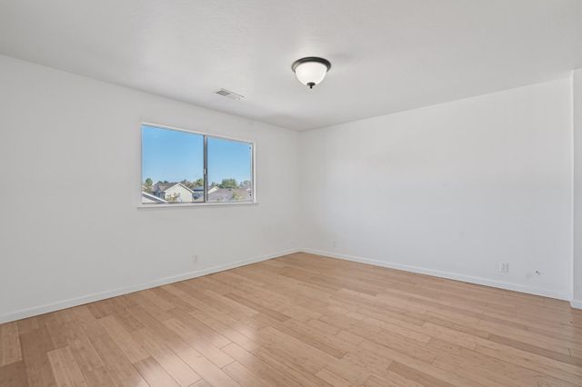 60 Knight Lane, Hollister, CA 95023