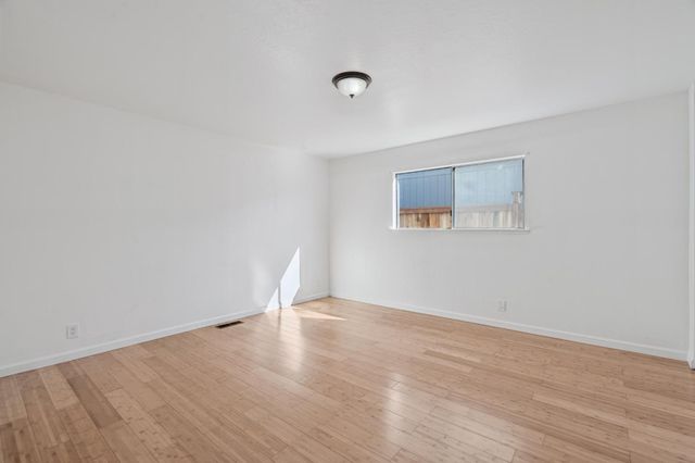 60 Knight Lane, Hollister, CA 95023