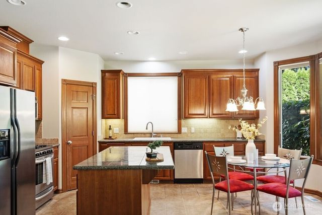 3706 Kinsale Lane SE, Olympia, WA 98501