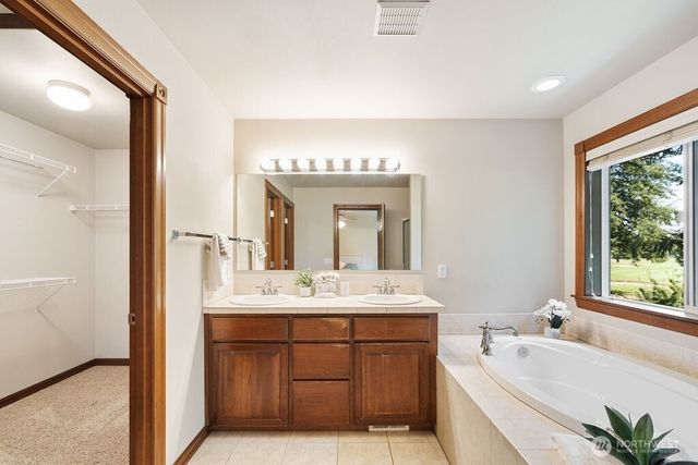 3706 Kinsale Lane SE, Olympia, WA 98501