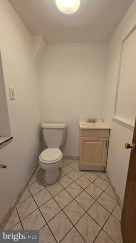 2086 E VICTORIA ST, Philadelphia, PA 19134
