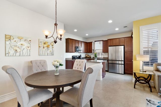 181 Talmont Cir, Roseville, CA 95678