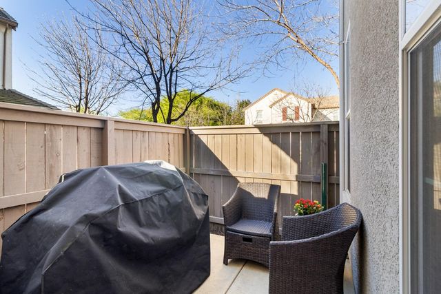 181 Talmont Cir, Roseville, CA 95678