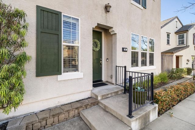 181 Talmont Cir, Roseville, CA 95678