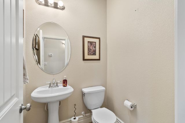 181 Talmont Cir, Roseville, CA 95678