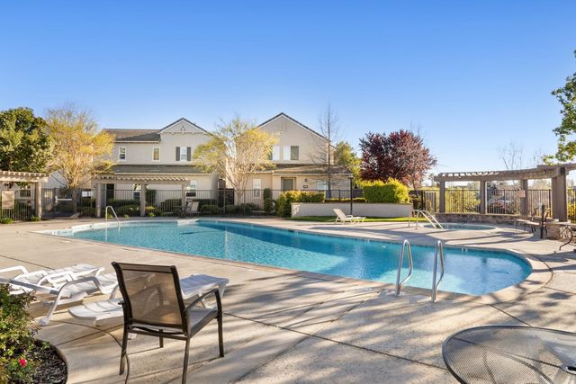 181 Talmont Cir, Roseville, CA 95678