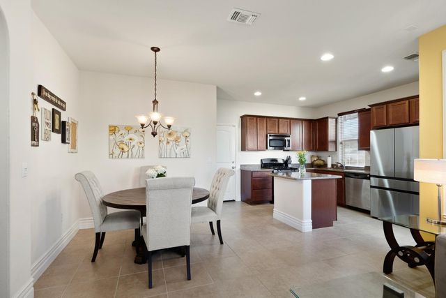 181 Talmont Cir, Roseville, CA 95678