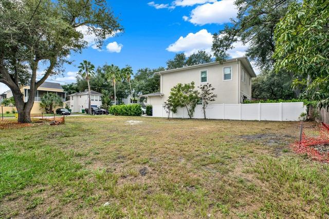 3201 W FIELDER STREET, Tampa, FL 33611