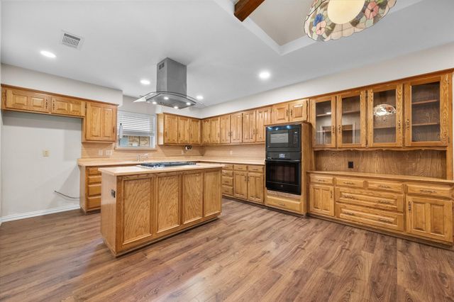 4103 Three Oaks Drive, Arlington, TX 76016