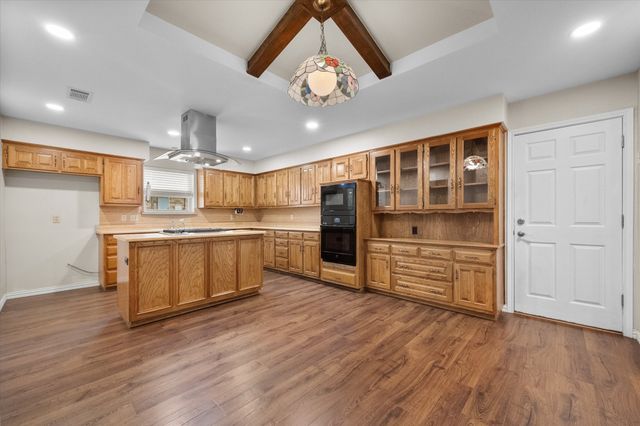 4103 Three Oaks Drive, Arlington, TX 76016