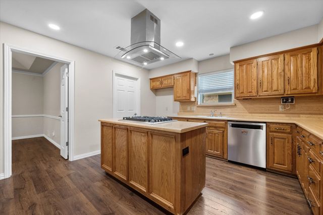 4103 Three Oaks Drive, Arlington, TX 76016