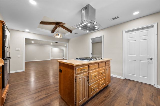 4103 Three Oaks Drive, Arlington, TX 76016