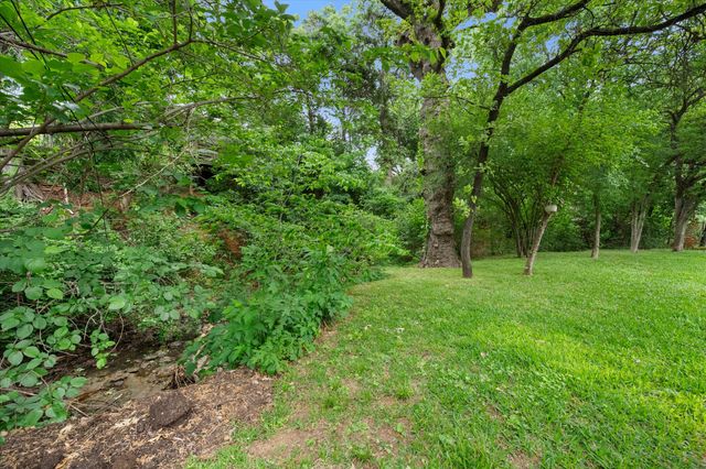 4103 Three Oaks Drive, Arlington, TX 76016