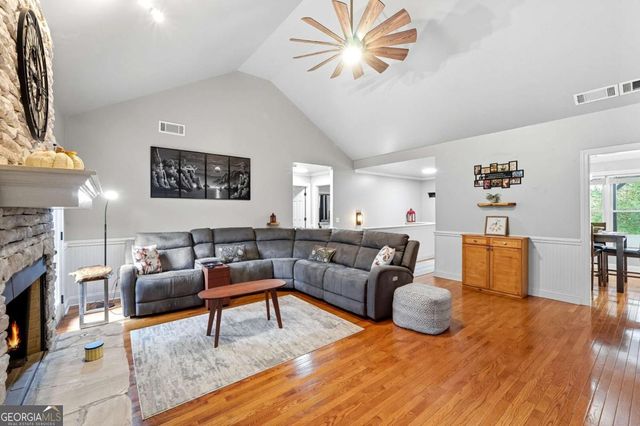 1190 Mill Creek Drive, Dawsonville, GA 30534