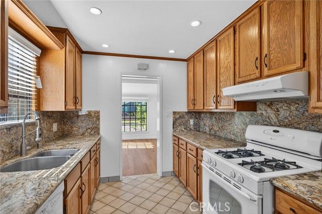 15202 Florwood Avenue, Lawndale, CA 90260