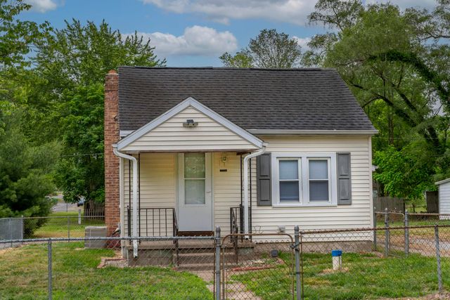 52118 Helmen Avenue, South Bend, IN 46637