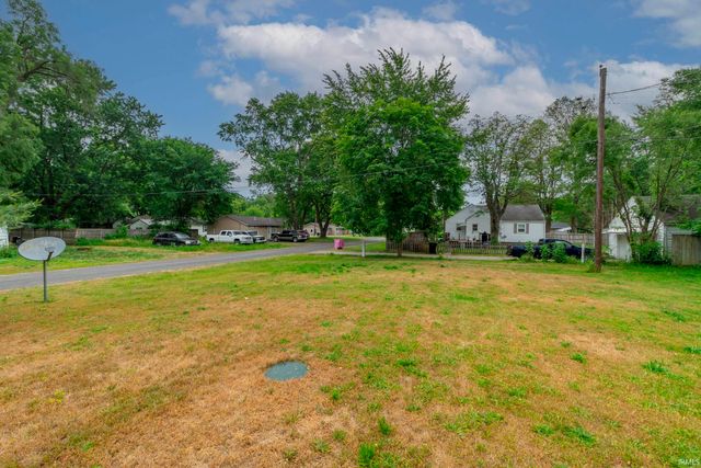 52118 Helmen Avenue, South Bend, IN 46637