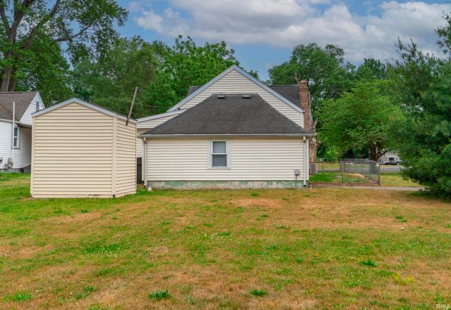 52118 Helmen Avenue, South Bend, IN 46637