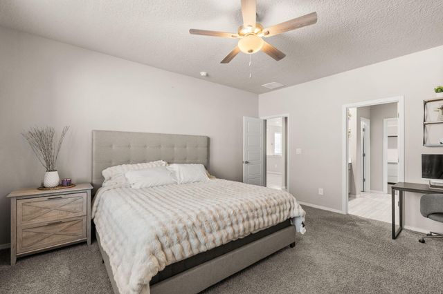 575 Turmalina Drive SE, Rio Rancho, NM 87124