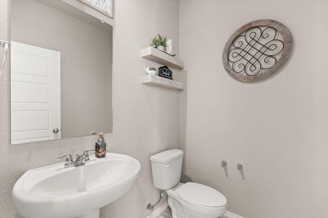 575 Turmalina Drive SE, Rio Rancho, NM 87124