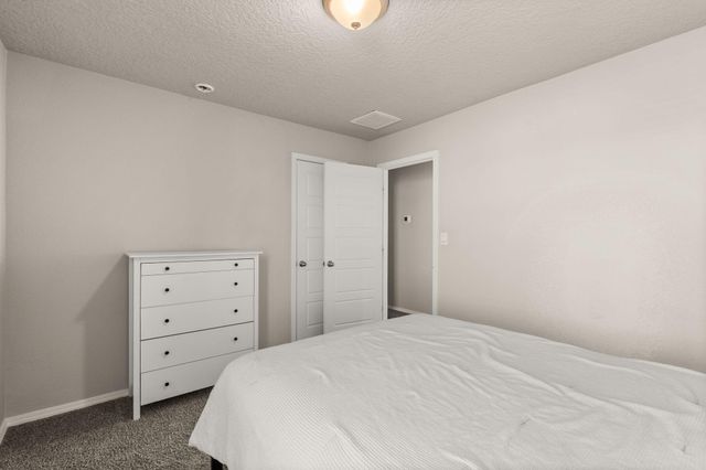 575 Turmalina Drive SE, Rio Rancho, NM 87124