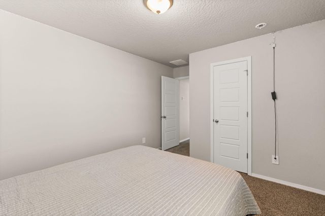 575 Turmalina Drive SE, Rio Rancho, NM 87124