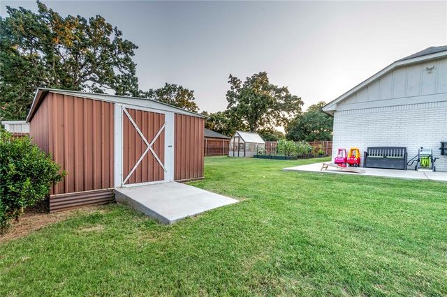 112 Clador Drive, Chandler, OK 74834