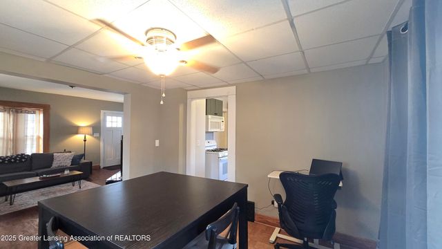 206 Custer Avenue, Lansing, MI 48912