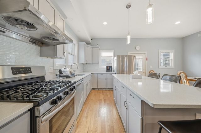 5 Main St, Quincy, MA 02169