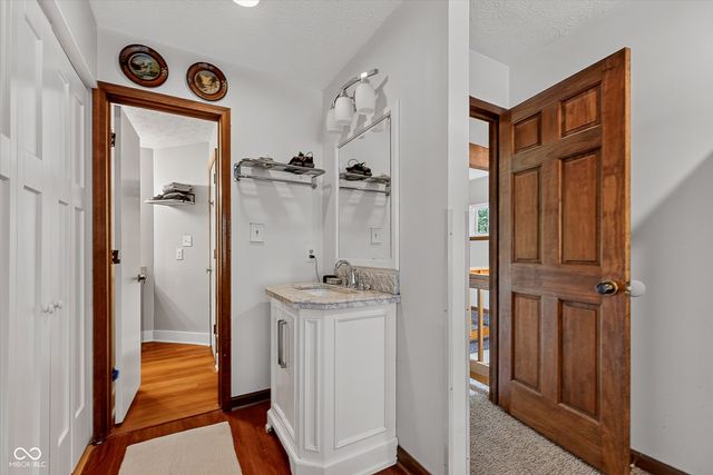 4609 Stansbury Court, Indianapolis, IN 46254